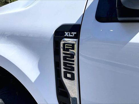 Used 2023 Ford F250 XLT image 9
