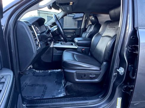 Used 2015 RAM 1500 Laramie w/ Convenience Group image 7