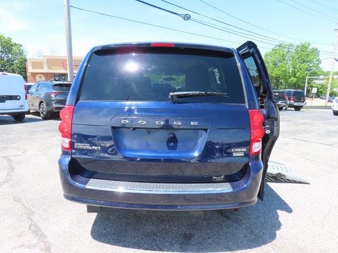 Used 2012 Dodge Grand Caravan Crew w/ Crew Value Pkg FWD image 4
