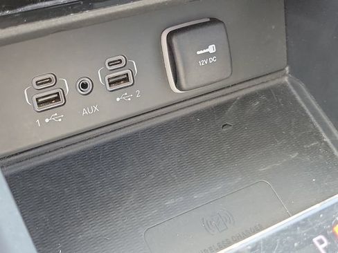 Used 2023 Jeep Grand Cherokee Altitude RWD image 29