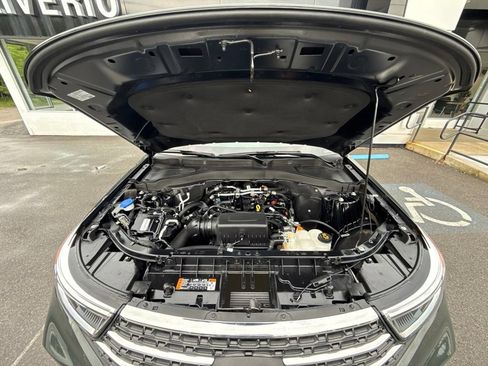 Used 2024 Ford Explorer XLT w/ Equipment Group 202A AWD/4WD image 40