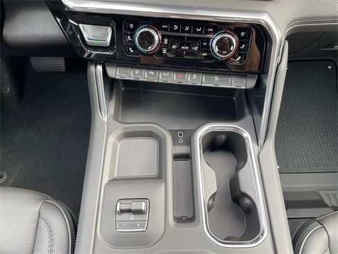 New 2026 GMC Sierra 2500 Denali w/ Denali Reserve Package image 11