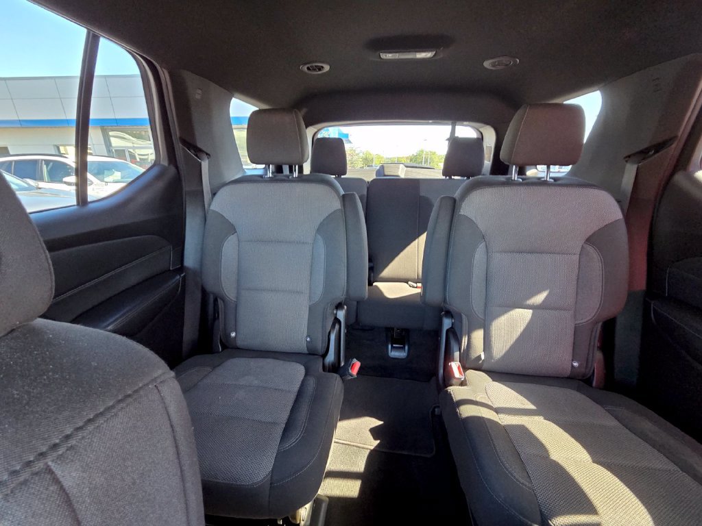 Used 2023 Chevrolet Traverse LT FWD image 25