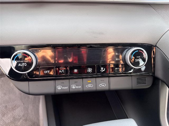 Used 2023 Hyundai Elantra SEL FWD image 15