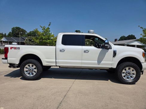 Used 2019 Ford F250 Platinum w/ Platinum Ultimate Package AWD/4WD image 6