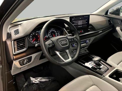 Used 2023 Audi Q5 2.0T Premium w/ Convenience Package AWD/4WD image 18