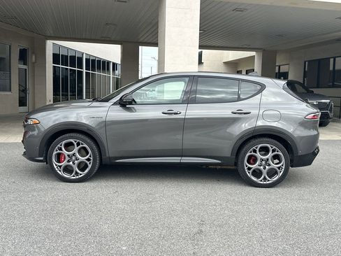 Used 2024 Alfa Romeo Tonale Veloce image 4