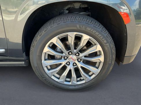 Used 2021 GMC Yukon Denali w/ Denali Ultimate Package AWD/4WD image 14