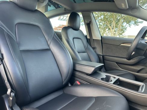 Used 2023 Tesla Model 3 Standard Range image 13