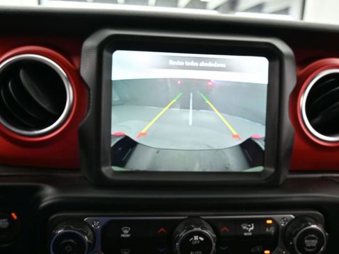 Used 2023 Jeep Gladiator Rubicon w/ LED Lighting Group AWD/4WD image 18