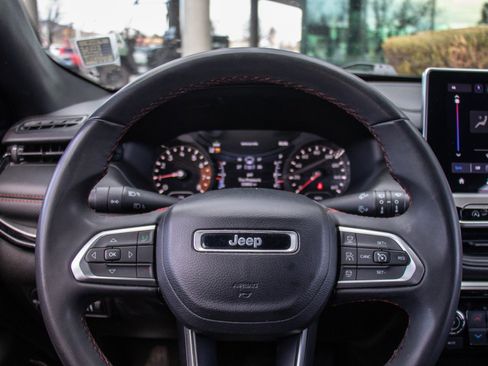 Used 2023 Jeep Compass Trailhawk image 13