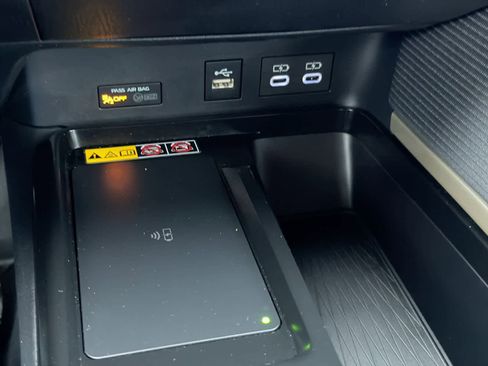 Used 2026 Toyota Camry XLE w/ Convenience Package image 33