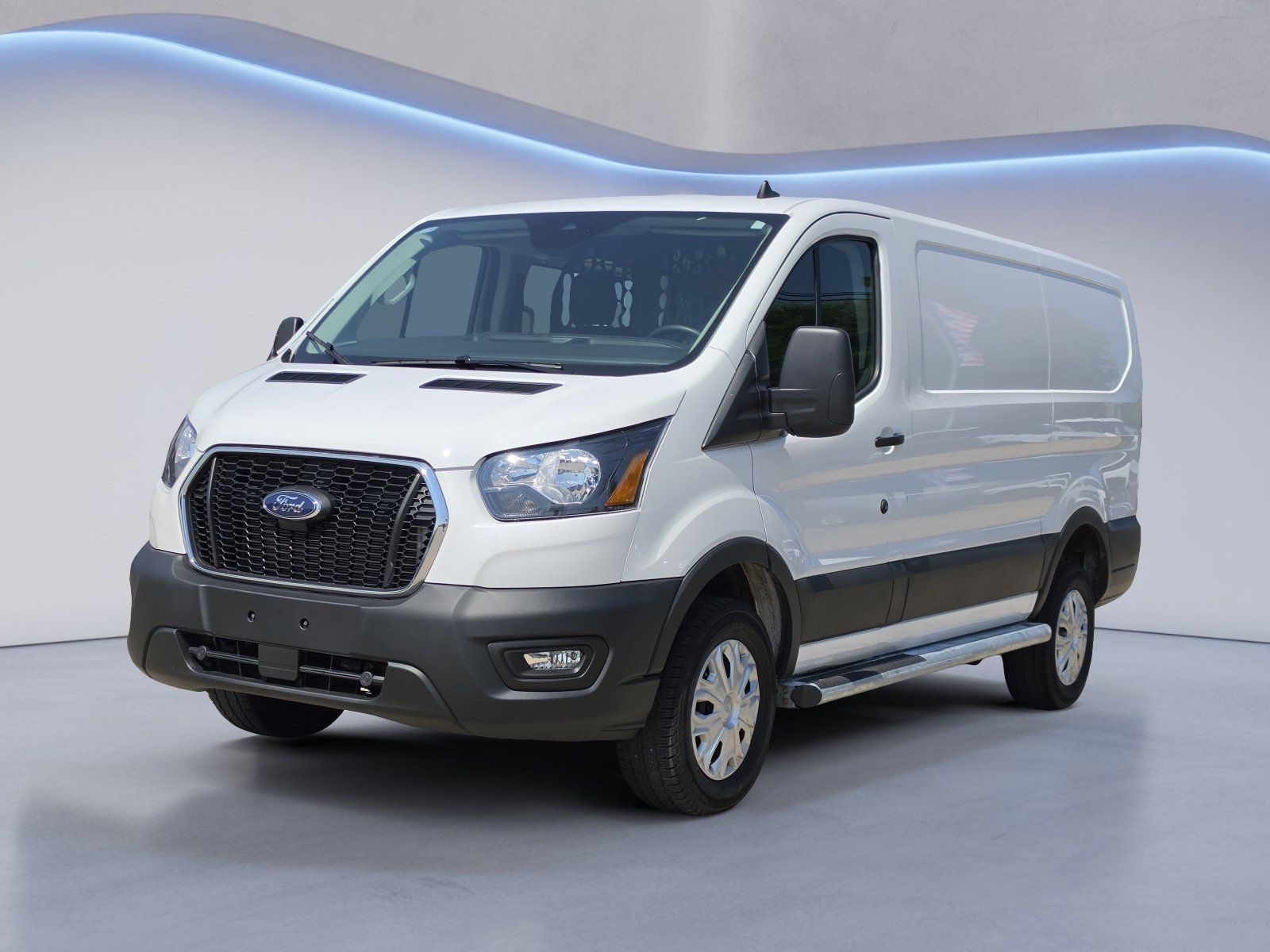 Used 2025 Ford Transit 250 Low Roof w/ Exterior Upgrade Package RWD image 2