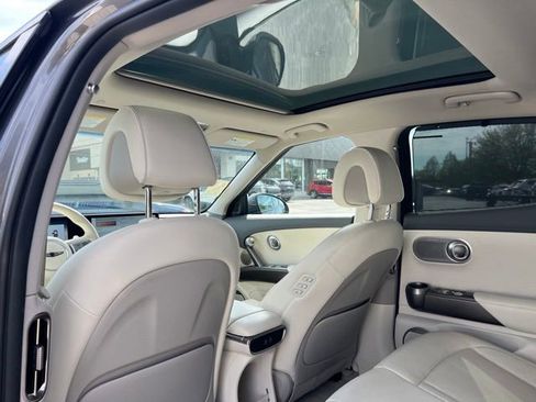 Used 2023 Genesis GV60 Advanced AWD/4WD image 11
