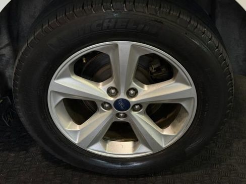 Used 2017 Ford Edge SE image 29