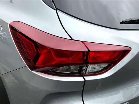 Used 2023 Chevrolet TrailBlazer LT w/ Convenience Package image 31