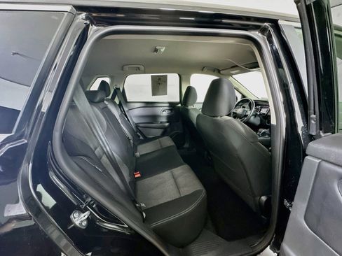 Used 2025 Nissan Rogue SV FWD image 29