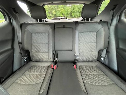 Used 2019 Chevrolet Equinox LT FWD image 18