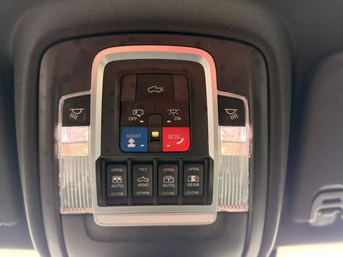 Used 2019 RAM 1500 Limited AWD/4WD image 23