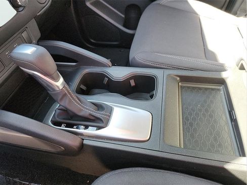 Used 2024 Nissan Frontier SV image 25