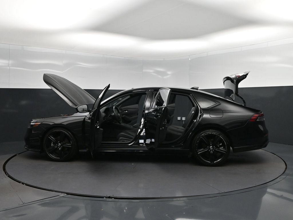 Used 2025 Honda Accord Sport image 46