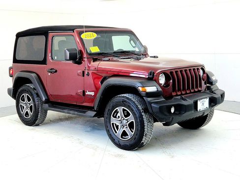Used 2021 Jeep Wrangler Sport image 7