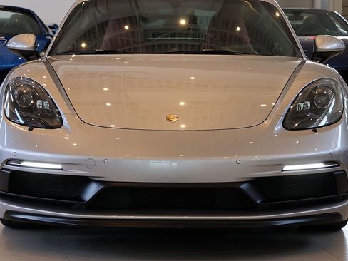 Used 2021 Porsche 718 Cayman GTS RWD image 14
