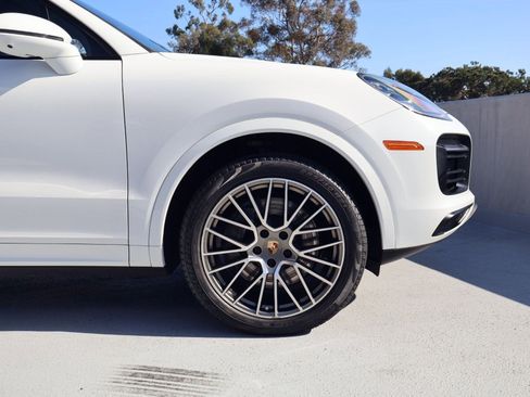 Certified 2023 Porsche Cayenne S image 11