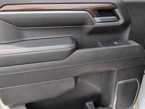 Used 2022 Chevrolet Silverado 1500 LT RWD image 36