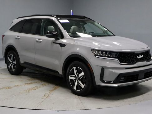 Used 2023 Kia Sorento EX w/ Panoramic Sunroof Package FWD image 1
