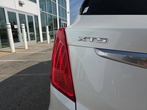 Used 2019 Cadillac XT5 Luxury FWD image 11