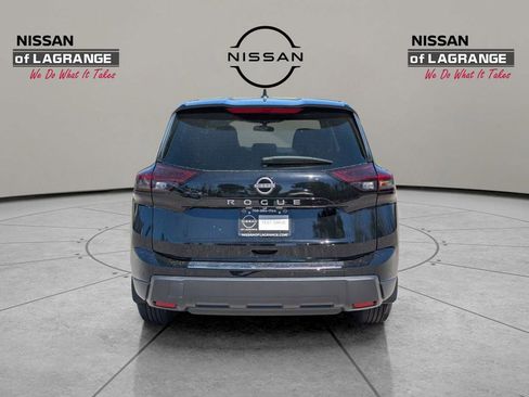 New 2026 Nissan Rogue SV image 9