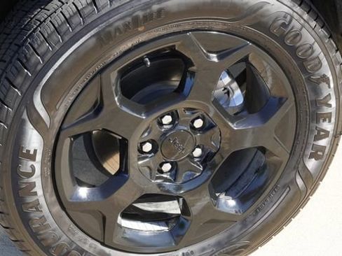 Used 2023 Jeep Compass Trailhawk image 11