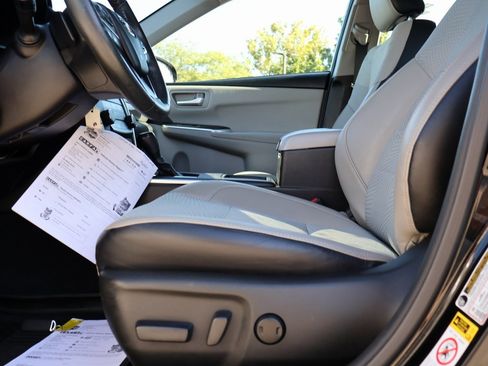 Used 2017 Toyota Camry SE image 27