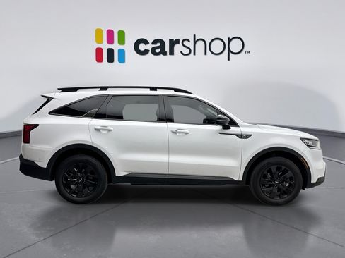 Used 2023 Kia Sorento S w/ Panoramic Sunroof Package AWD/4WD image 6