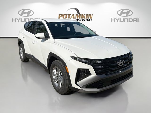 New 2026 Hyundai Tucson SE w/ Tow & Go Package FWD image 3