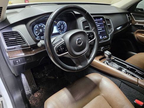 Used 2019 Volvo XC90 T6 Momentum w/ Advanced Package image 18