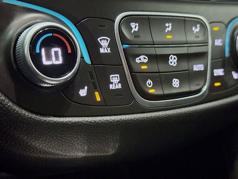 Used 2019 Chevrolet Equinox LT image 23