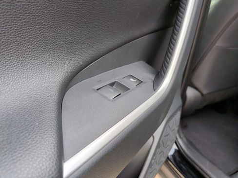 Used 2025 Toyota RAV4 Limited image 39