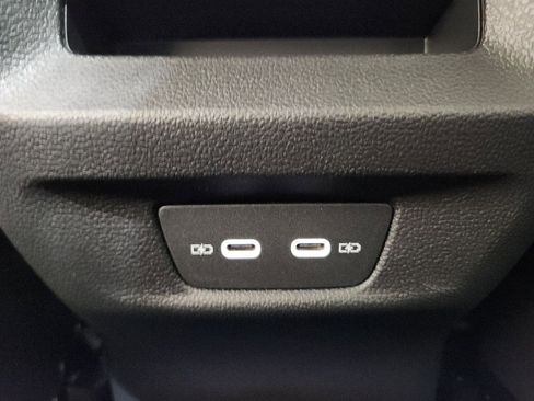 New 2026 Volkswagen Tiguan SE image 33