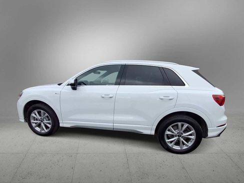Certified 2025 Audi Q3 2.0T Premium w/ Convenience Package image 5
