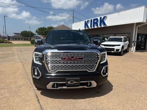 Used 2021 GMC Sierra 1500 Denali w/ Driver Alert Package II AWD/4WD image 8