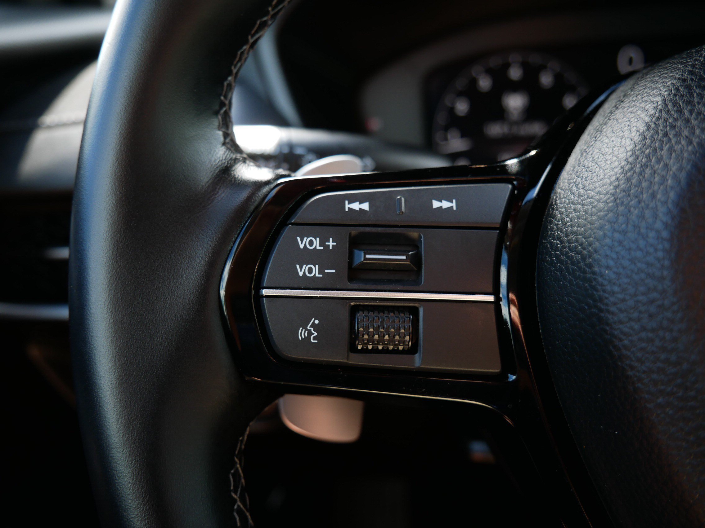 Certified 2025 Acura ADX FWD image 28