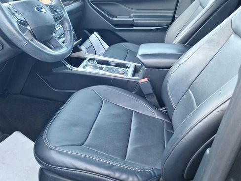 Used 2020 Ford Explorer Limited w/ Class III Trailer Tow Package image 7