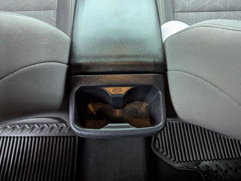 Used 2017 Toyota Tacoma TRD Sport w/ Tow Package (A/T) image 39