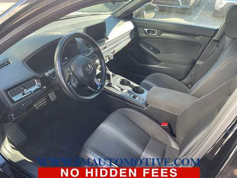 Used 2023 Honda Civic Sport image 2