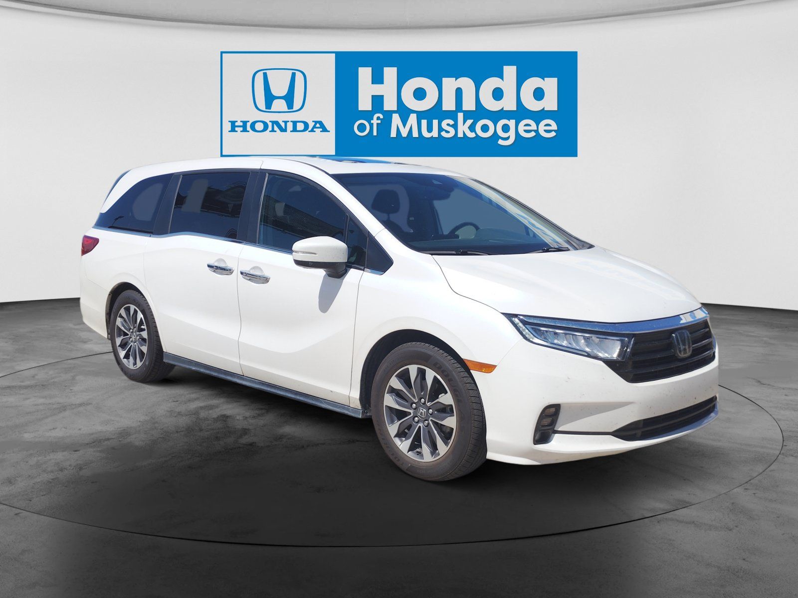 Used 2024 Honda Odyssey EX-L image 3