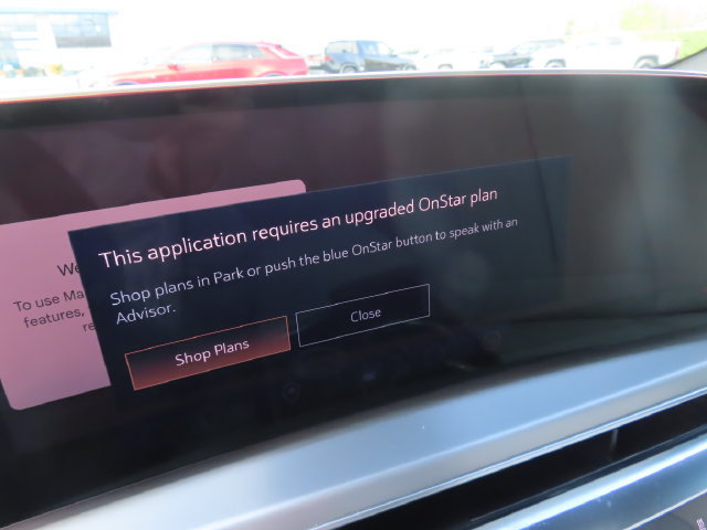 Used 2025 Cadillac Lyriq Luxury w/ LPO, Floor Liner Package AWD/4WD image 23