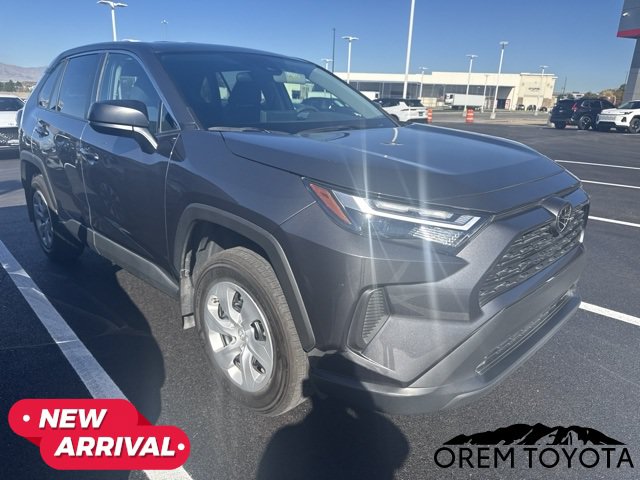 Used 2025 Toyota RAV4 LE AWD/4WD image 6