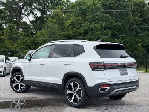 New 2026 Volkswagen Taos SEL AWD/4WD image 8